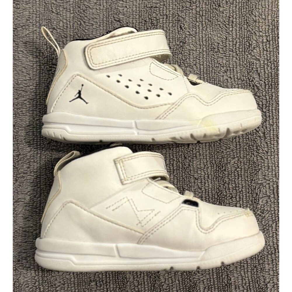 Nike Jordan SC-3 Flight White Black Kids Size 7C 629944-109